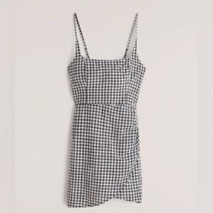 Abercrombie & Fitch Scoopneck Wrap Mini Dress. Size Small T. Navy Gingham.